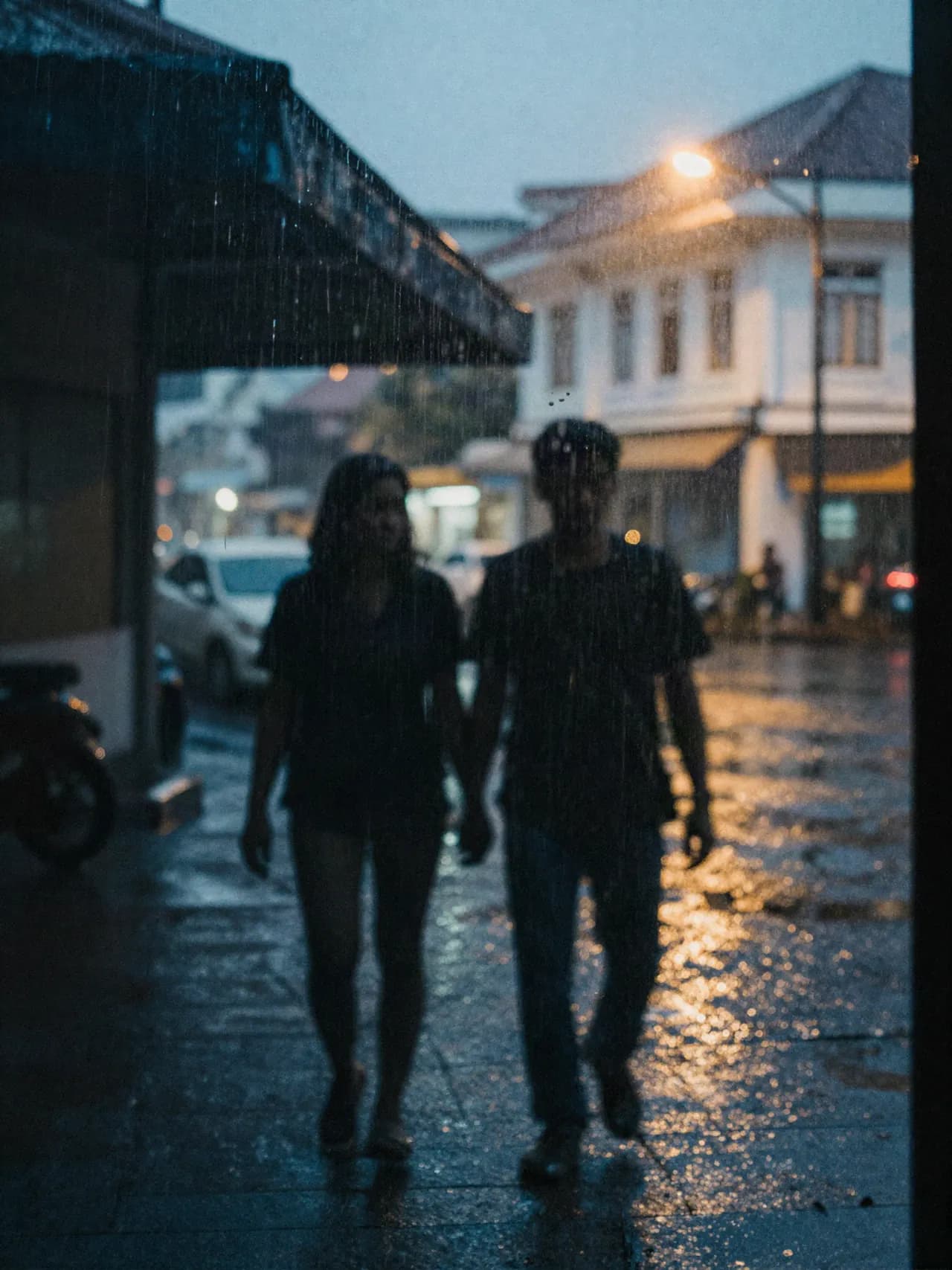 Sepuluh menit setelah berangkat.